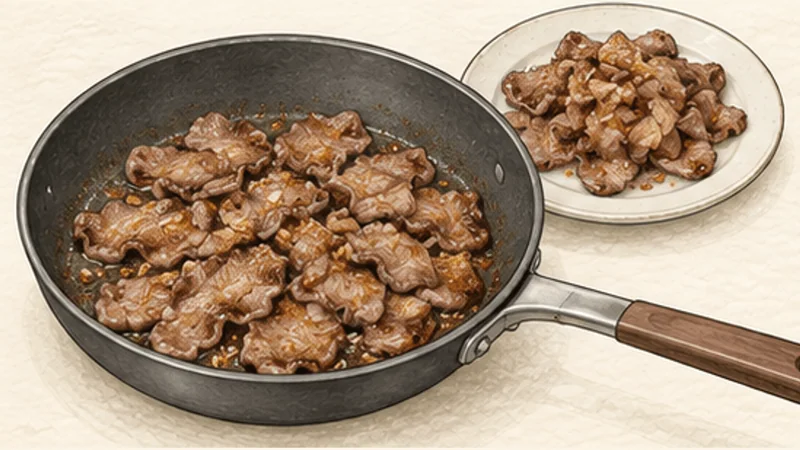 Bún bò Nam Bộ — beef noodle salad, step 6: Stir-fry the beef quickly.