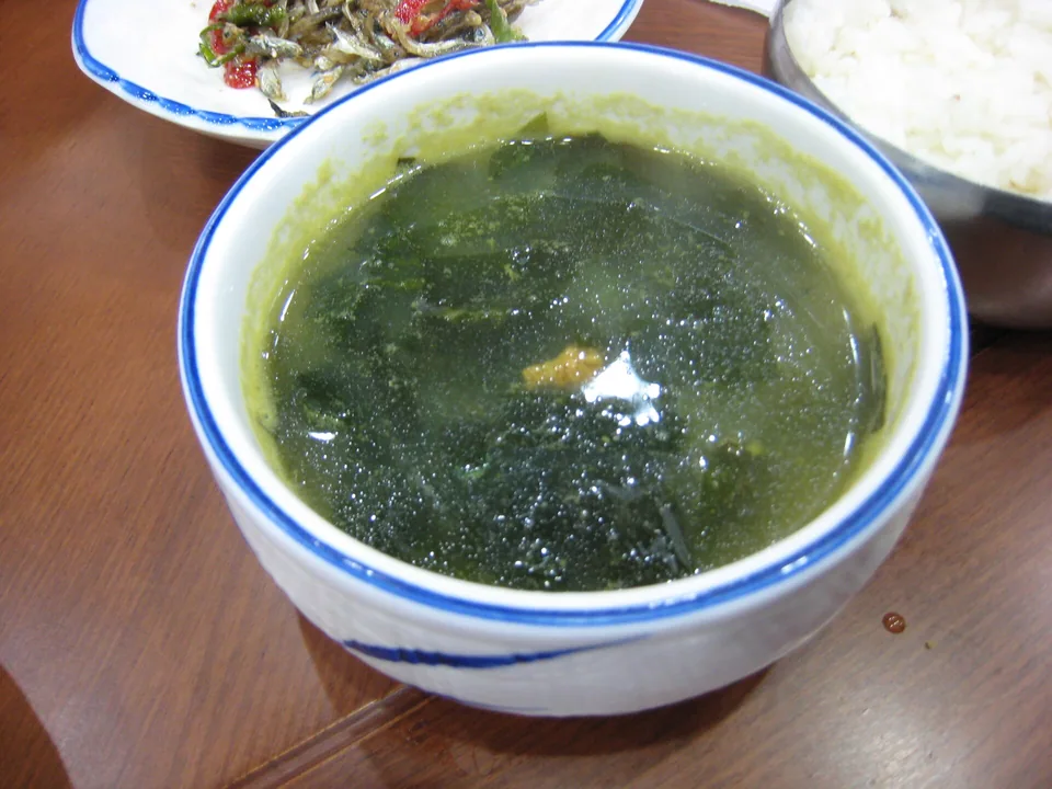 Clear Korean seaweed soup with tender sliced beef