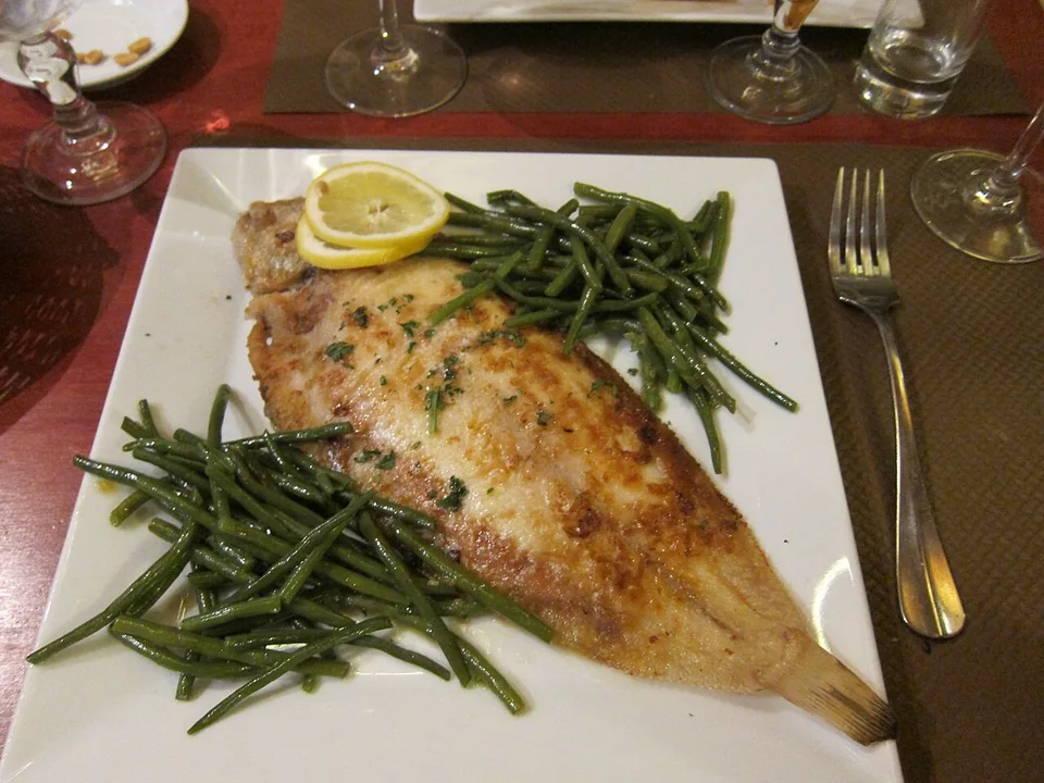 Golden whole sole with parsley, lemon and green beans